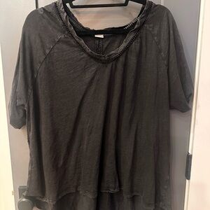 Wild Pearl Charcoal Short Sleeve Top